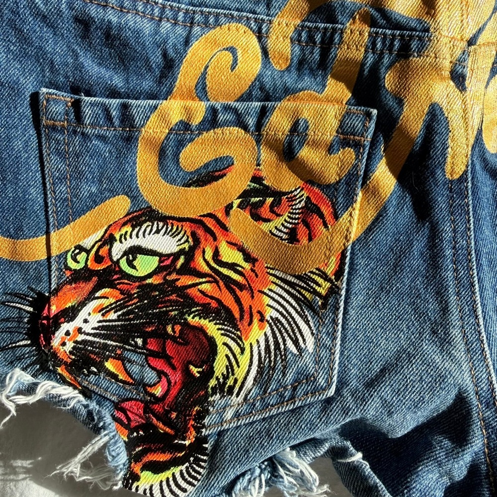 Vintage Ed Hardy Denim Cutoff Shorts Screaming Tiger Graphic Y2K Blue Size M - Picture 13 of 14